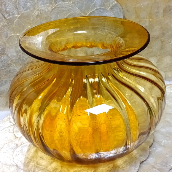 Large   Yellow Blown Glass Vase - Picture 3 of 3